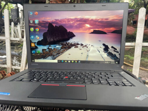 Laptop xách tay lenovo Thinkpad i5 6300 RAM 8G SSD 256 máy like new 99 %