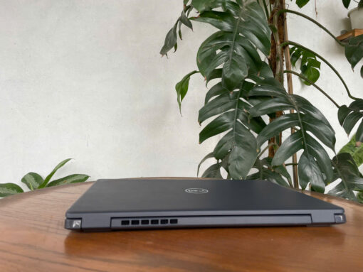 Laptop dell latitude 3410 i7-10510 l Ram 16gl ssd 512l vga rời 2gb lMan hinh 14 inch FHD